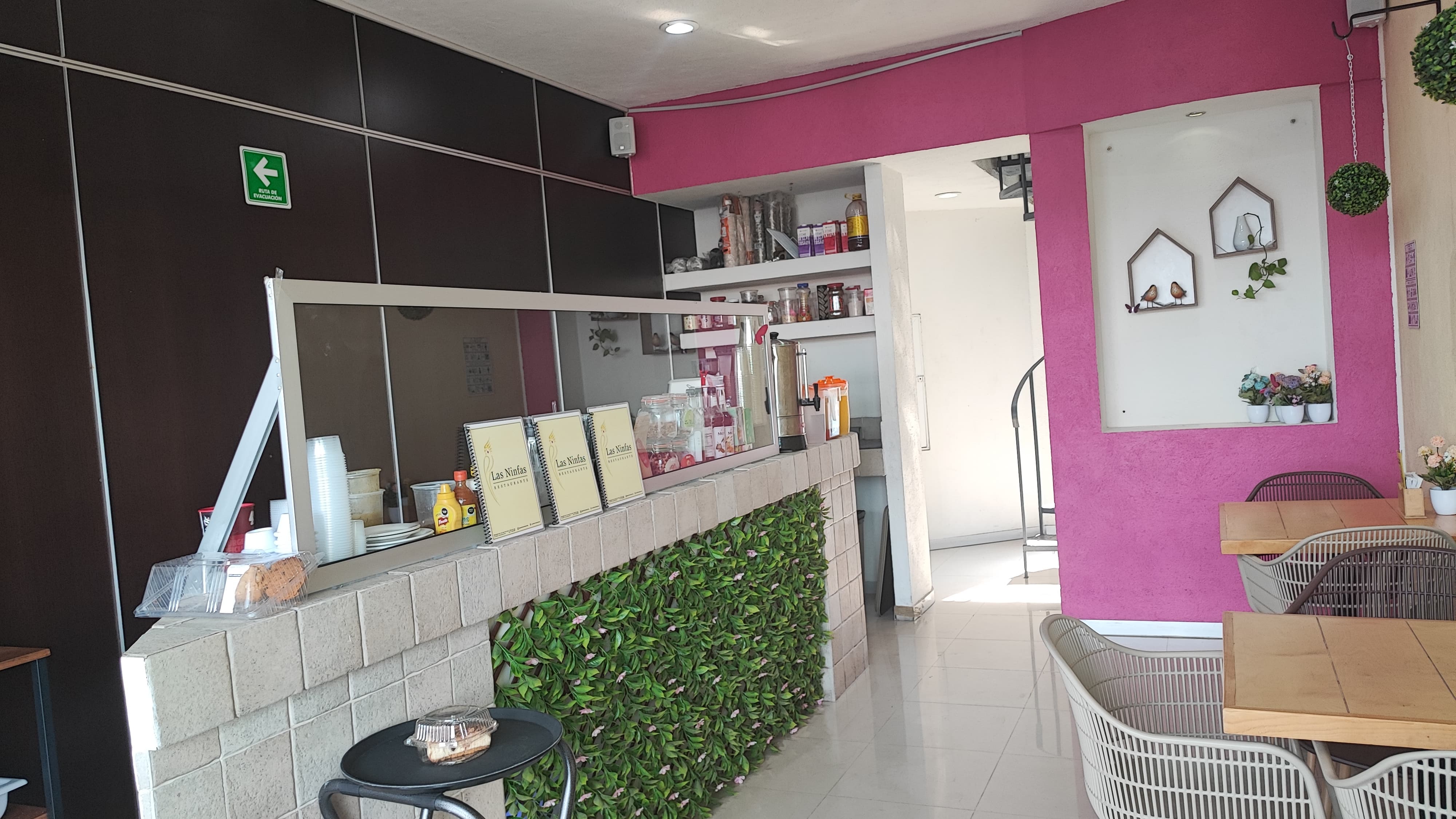 Ambiente del restaurante 1